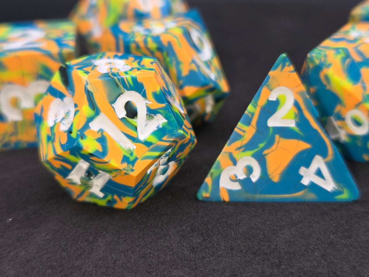 Neon Dreams - 7-Piece Dice Set