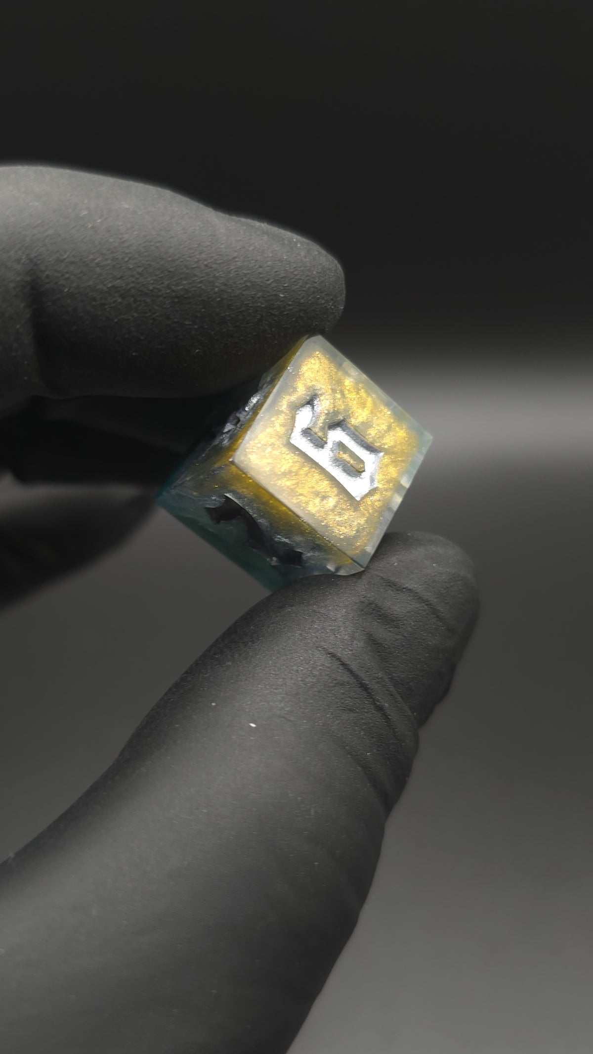 Breaking the Ice - 9-Piece Dice Set + 40mm Chonk
