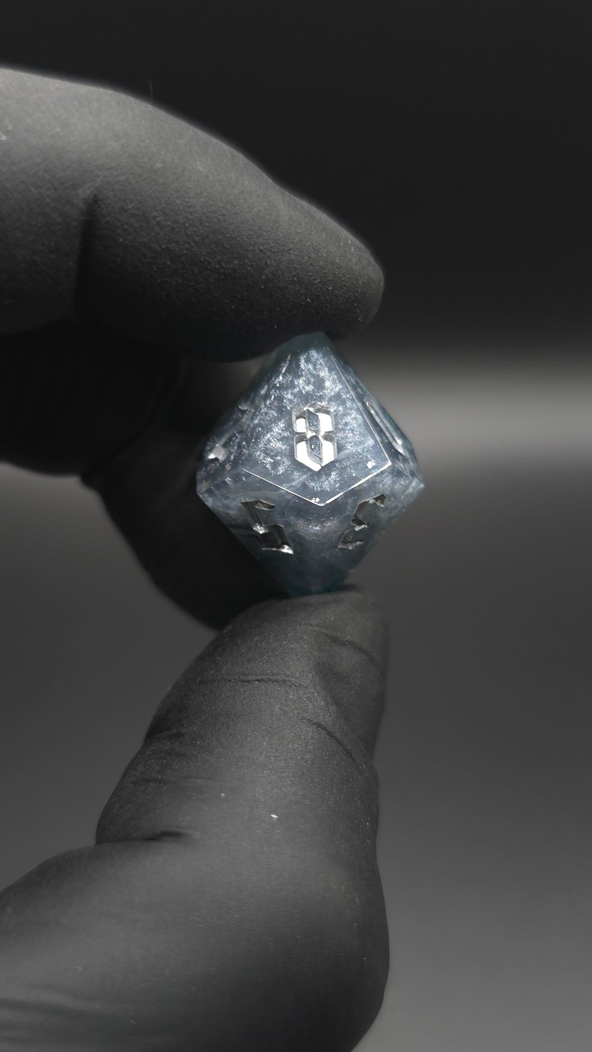 Breaking the Ice - 9-Piece Dice Set + 40mm Chonk