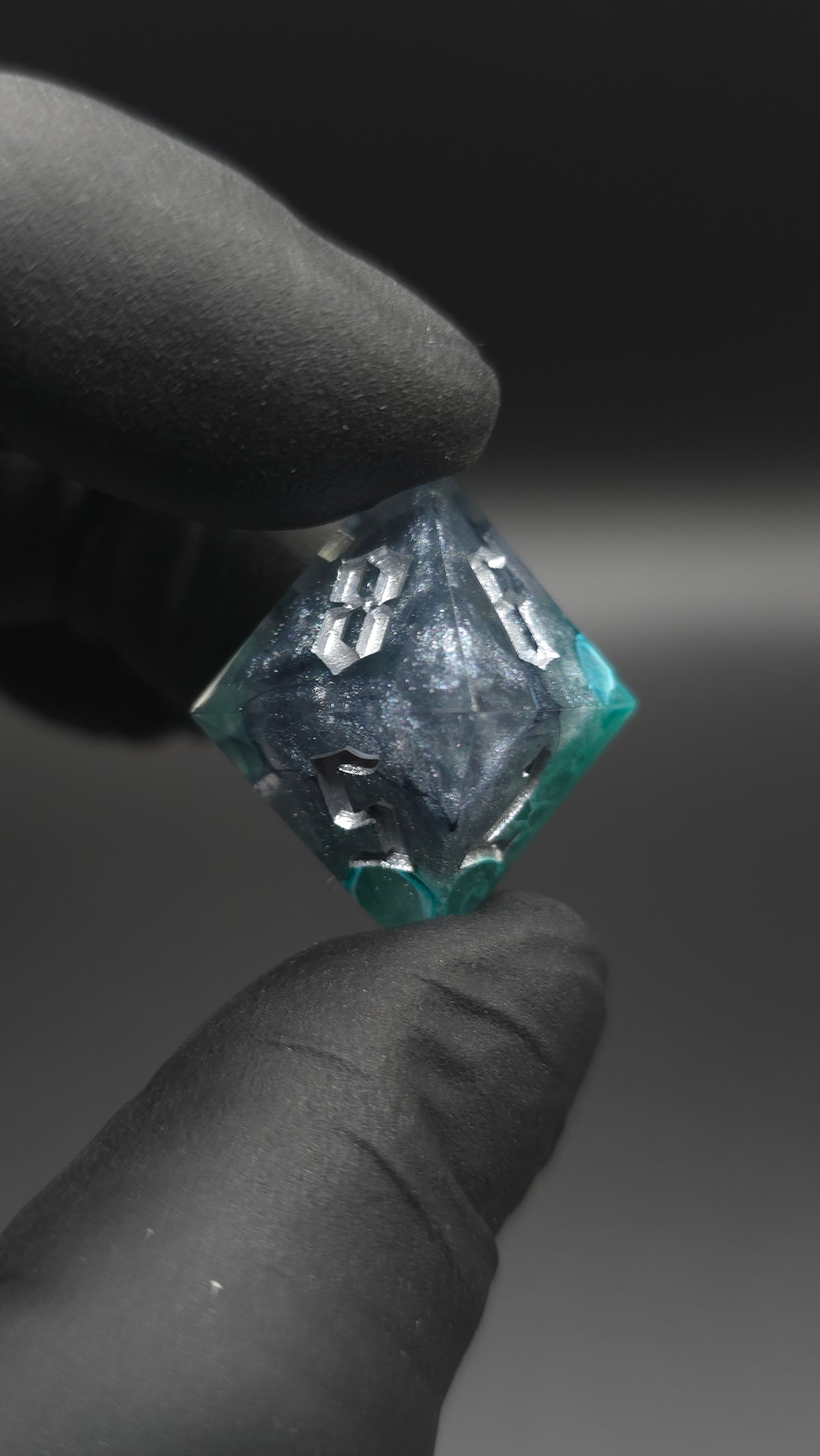 Breaking the Ice - 9-Piece Dice Set + 40mm Chonk