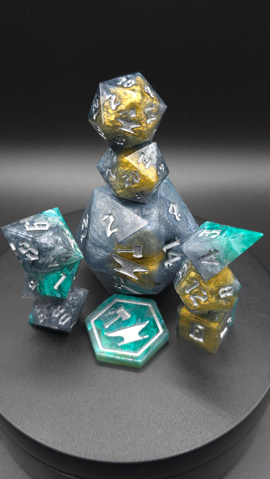 Breaking the Ice - 9-Piece Dice Set + 40mm Chonk
