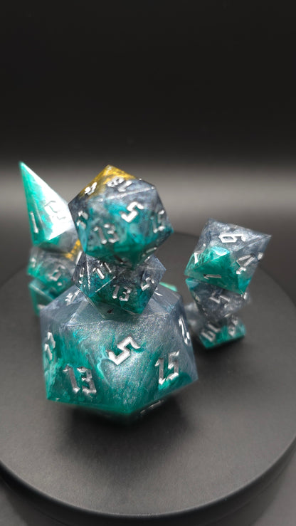 Breaking the Ice - 9-Piece Dice Set + 40mm Chonk