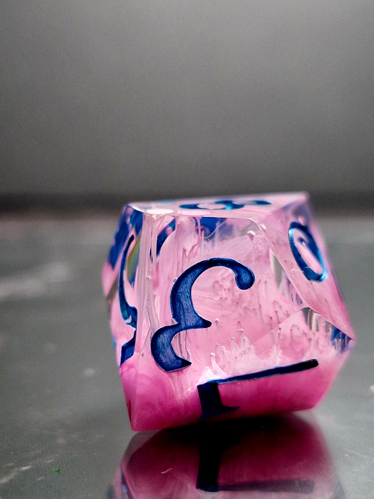Pink Reverie - 7-Piece Dice Set
