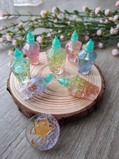 Misneach - 8-Piece Potion Dice Set