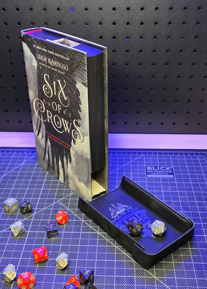 Book Dice Tower - Six of Crows with Dice Tray