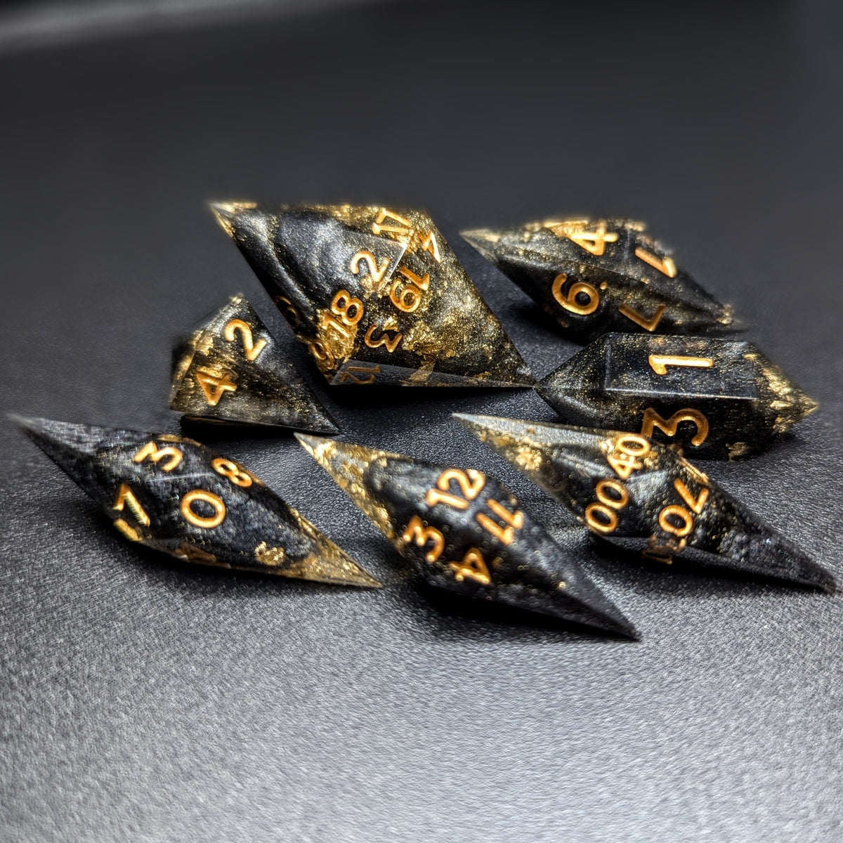 Basalt Throne - Elongated 7-Piece Dice Set