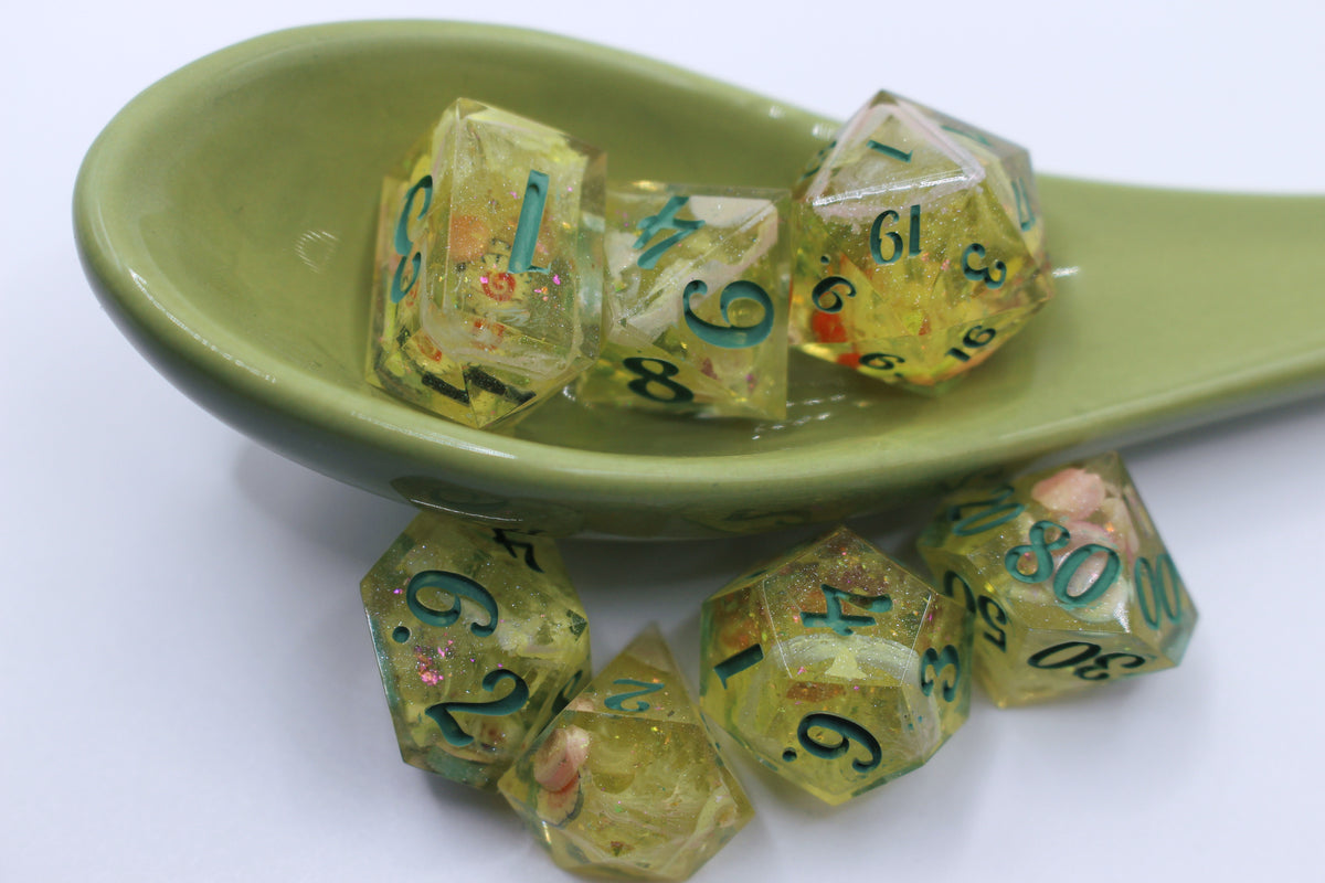 The Yummiest Melting Pot - 7-Piece Dice Set