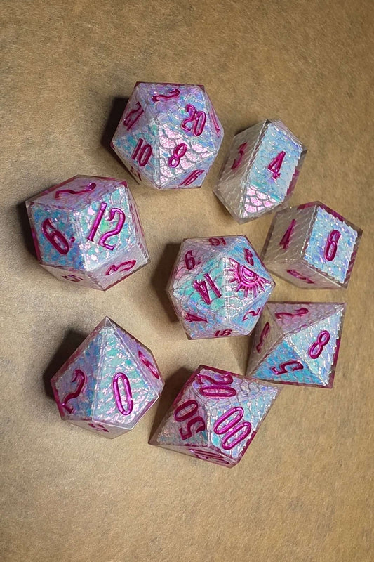 Io - Dragonscale 8-Piece Advantage Dice set