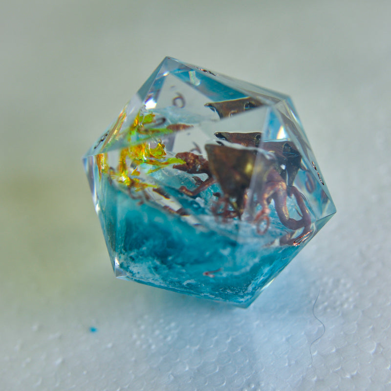 Resist & Defend - 33mm Chonk D20