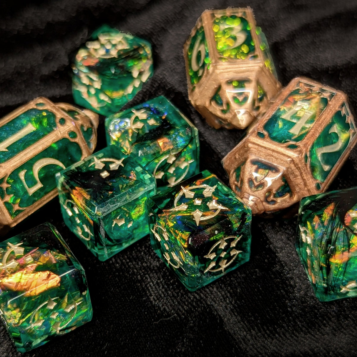 Candela Obscura Rulebook + 12d6 Dice Bundle