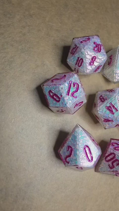 Io - Dragonscale 8-Piece Advantage Dice set